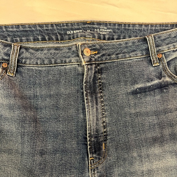 High Rise Slit Jeans - Picture 4 of 10